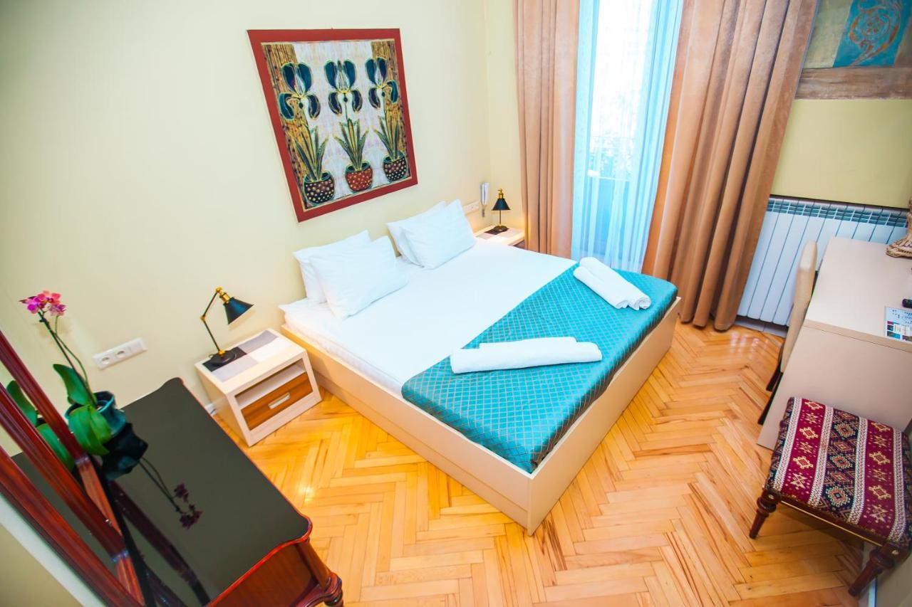 Rustaveli Hotel Tbilisi Exteriör bild